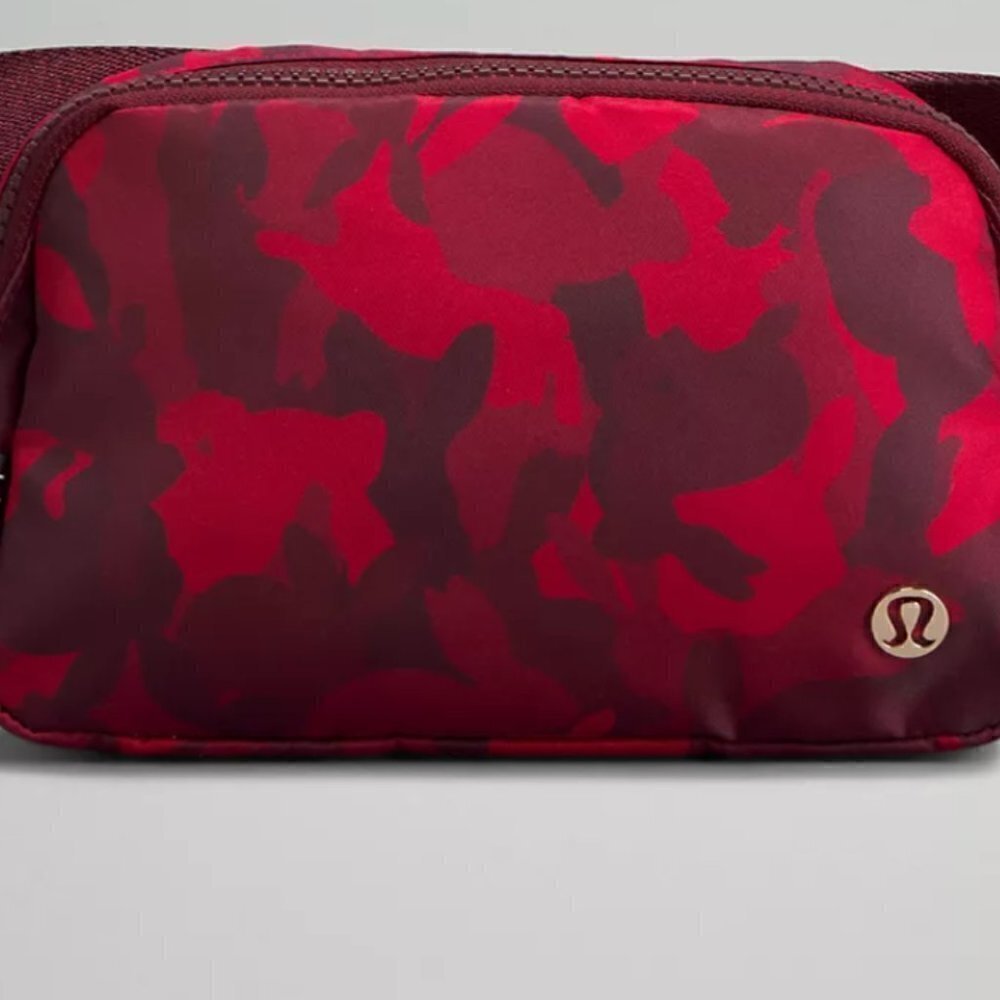 Lululemon Lunar New Year Year of the Rabbit Belt Bag Red - Picture 2 of 3